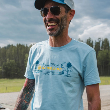 Modelo Camiseta Hombre Redington Flats Scenic