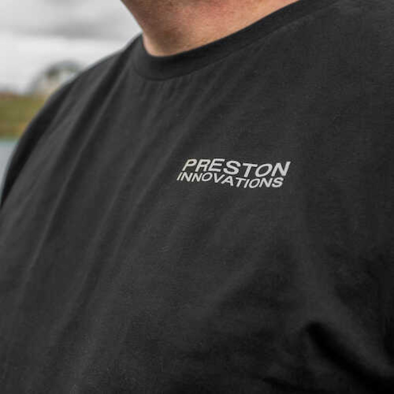 03_preston_black_t_shirt_p0200277.jpg